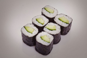 Cucumber maki